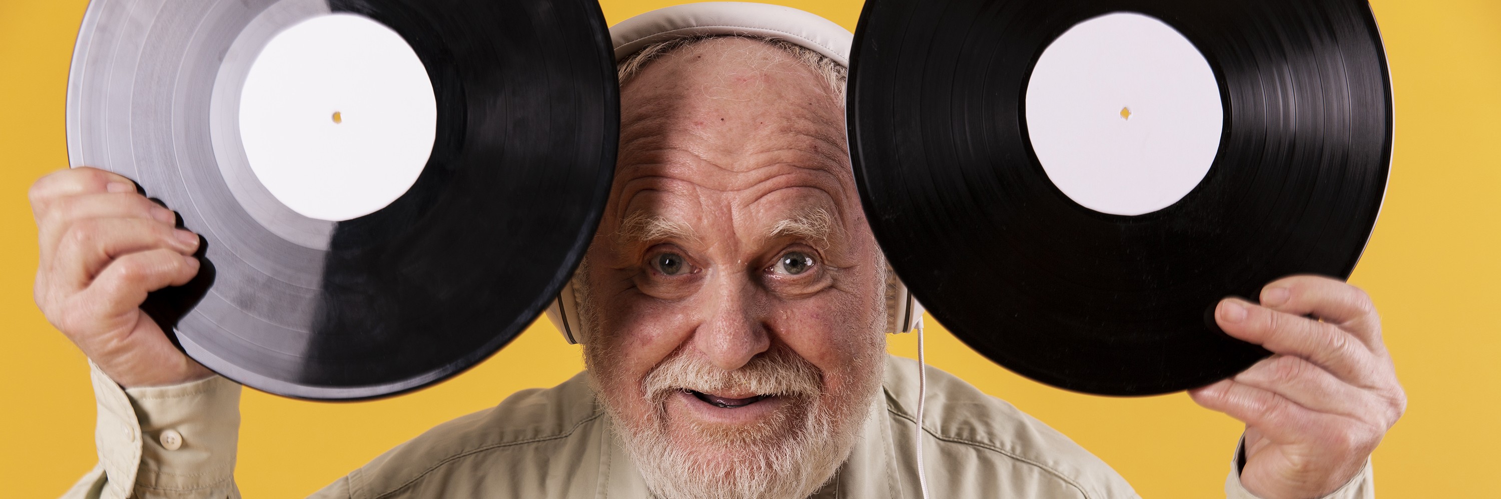 Um sistema incrível para sua web rádio com layout responsivo.